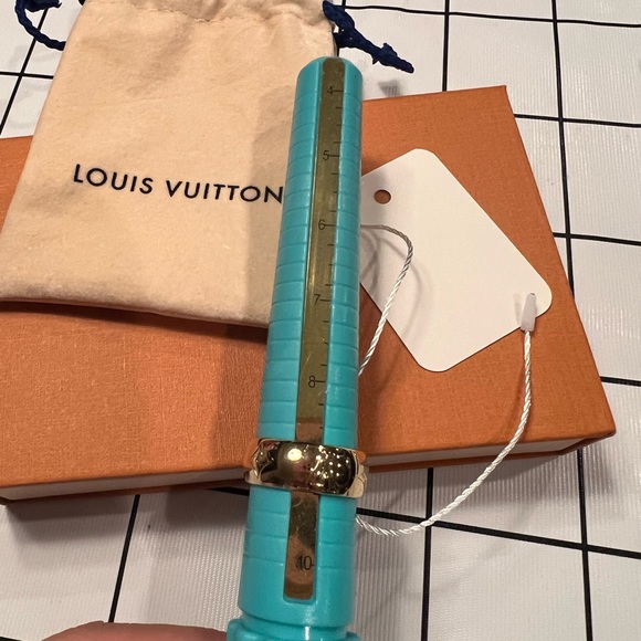 Authentic Louis Vuitton M80189 Ring Only - Picture 10 of 12